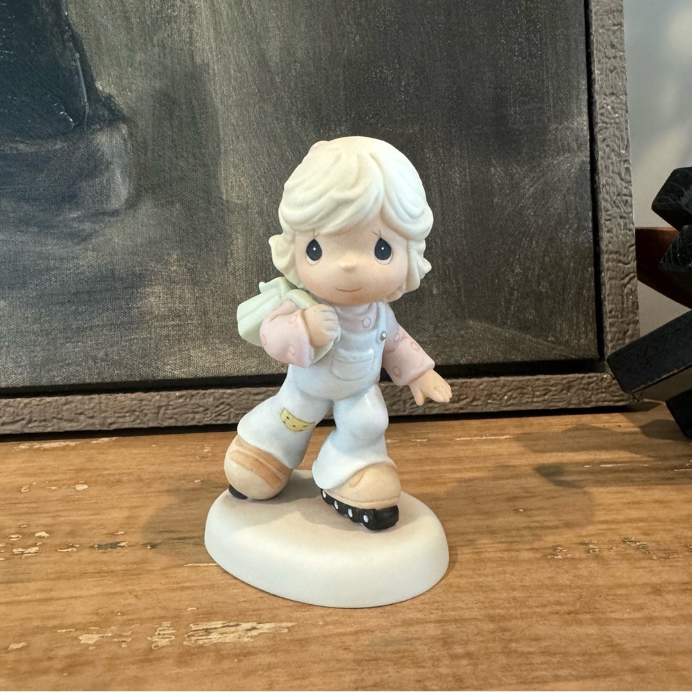 Precious Moments Rollaway Girl on Skates Figurine Collectible